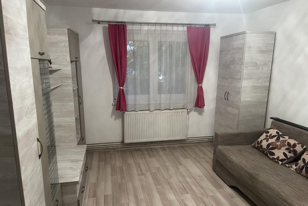 Apartament 2 camere renovat etaj intermediar Bartolomeu