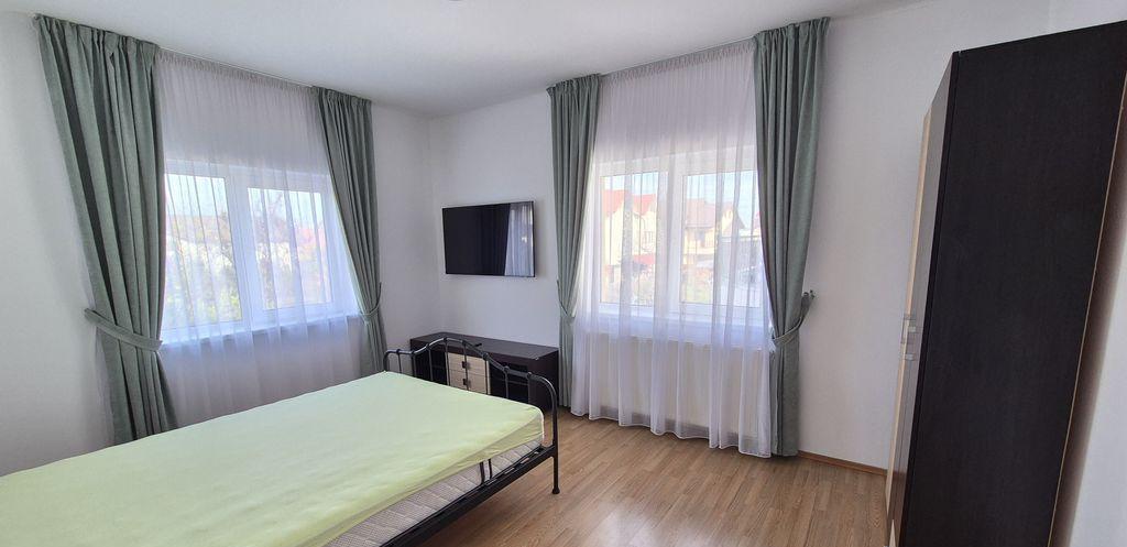 Casa cu 5 camere 220 mp teren 500 mp - Prelungirea G