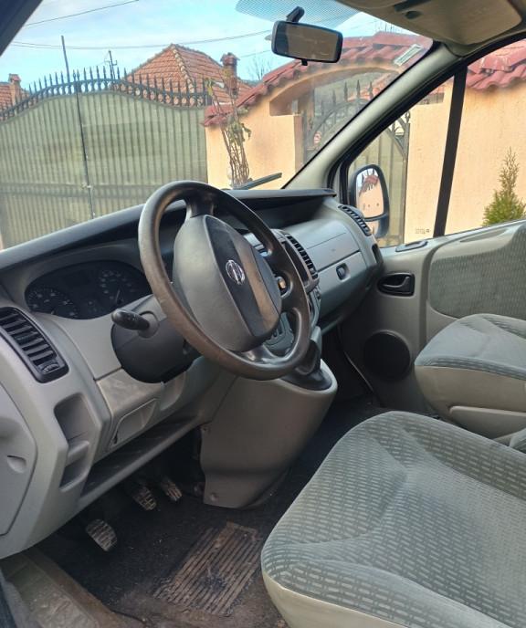 Nissan primastar-2500cm3-99kw -2005 3 500 eur