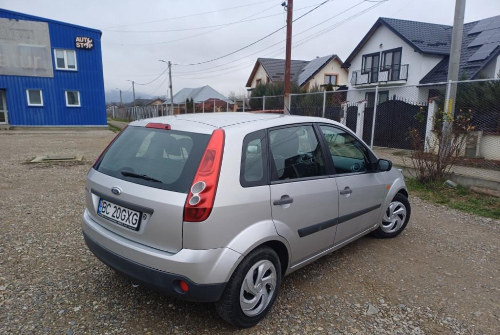 Ford Fiesta 2006 Unic Proprietar Istoric Transparent 2 000 eur
