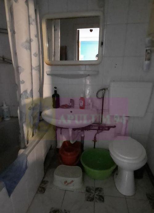 Vanzare apartament de 3 camere Dr Taberei Valea Oltului