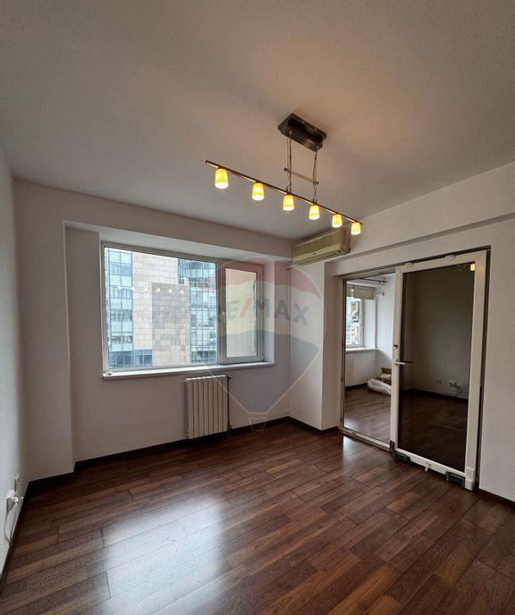 Apartament cu 4 camere/birou de inchiriat Piata Victoriei