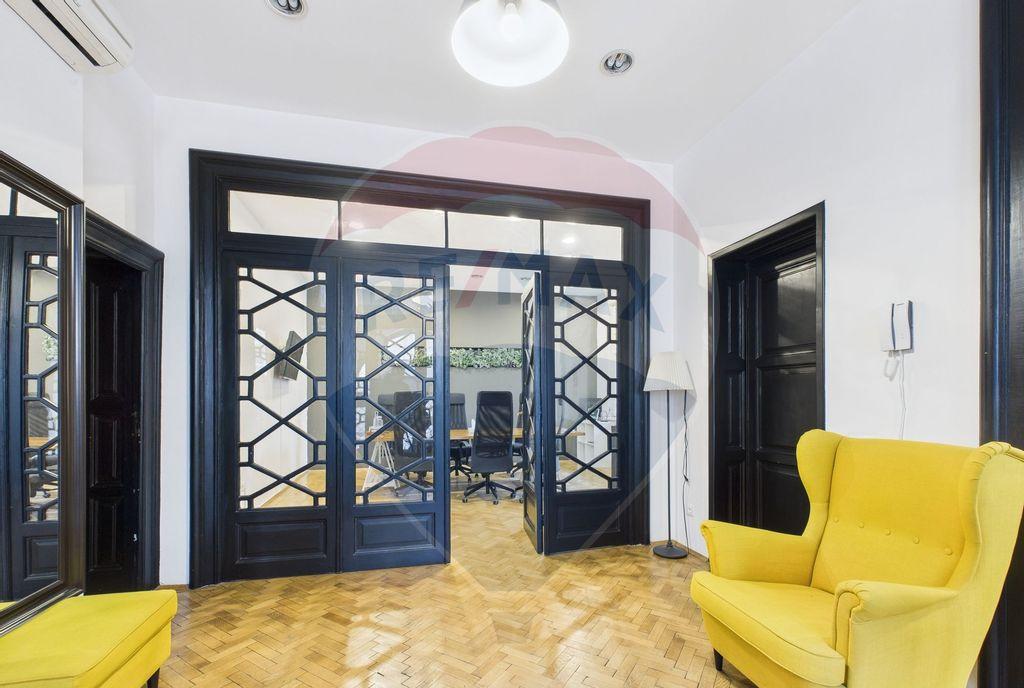 Vila interbelica cu personalitate