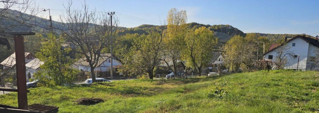 De vanzare - Casa in Curtea de Arges cartier Sipot