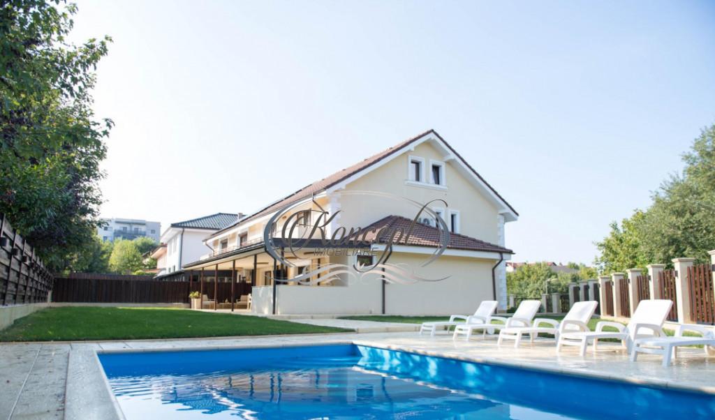 Duplex cu finisaje de Lux si cu piscina