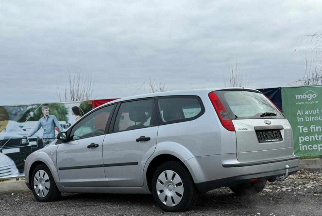 Ford Focus Turnier 1 6i AC 100 CP euro4 1 890 eur