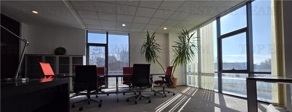 Splaiul Uniri TImpuri Noi / spatiu birouri/ 7 locuri de p