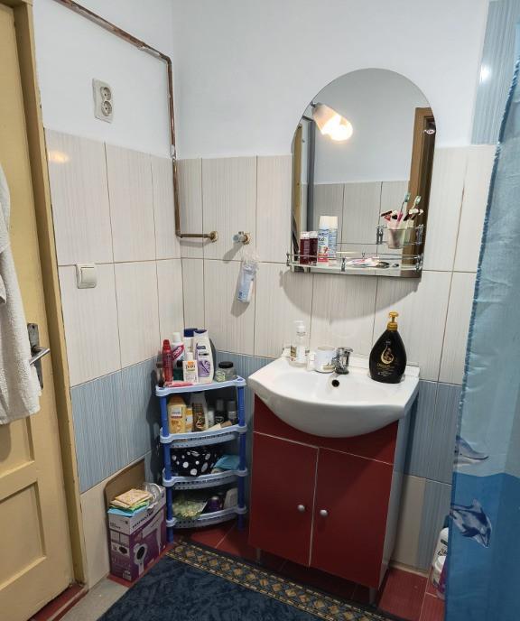 Vanzare casa cu teren de 3600 mp - Miercurea Sibiului