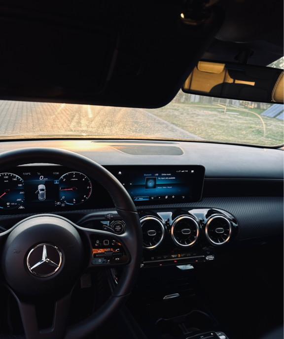 Mercedes benz 180d automat 2021 35k km 22 700 eur