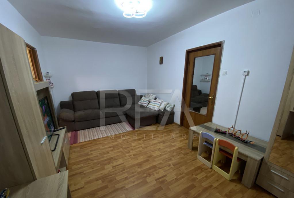 2 camere Semidecomandat Strada Barca