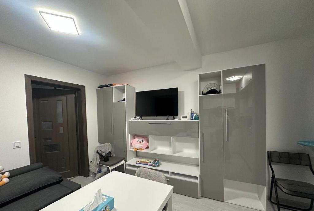 Vila P 1 de inchiriat Brancoveanu Piata Sudului Martisor