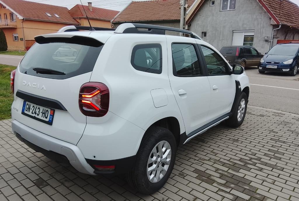 1 5 4 X 2 2023 15 422 KM EURO6 - D 15 600 eur