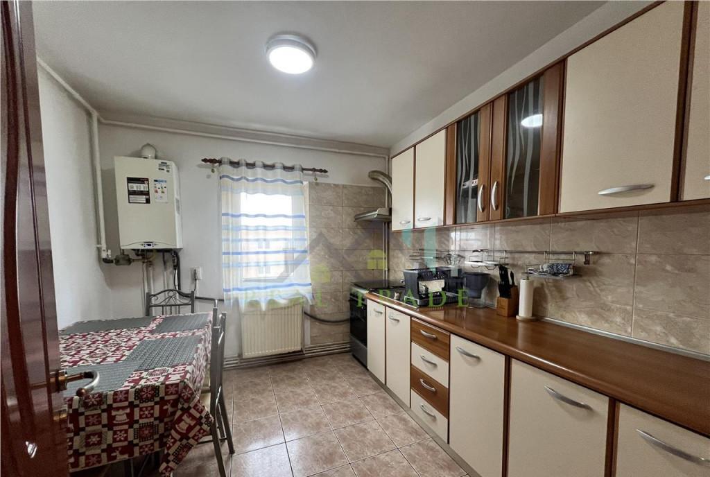 Apartament 2 camere decomandat Centrul Civic afi