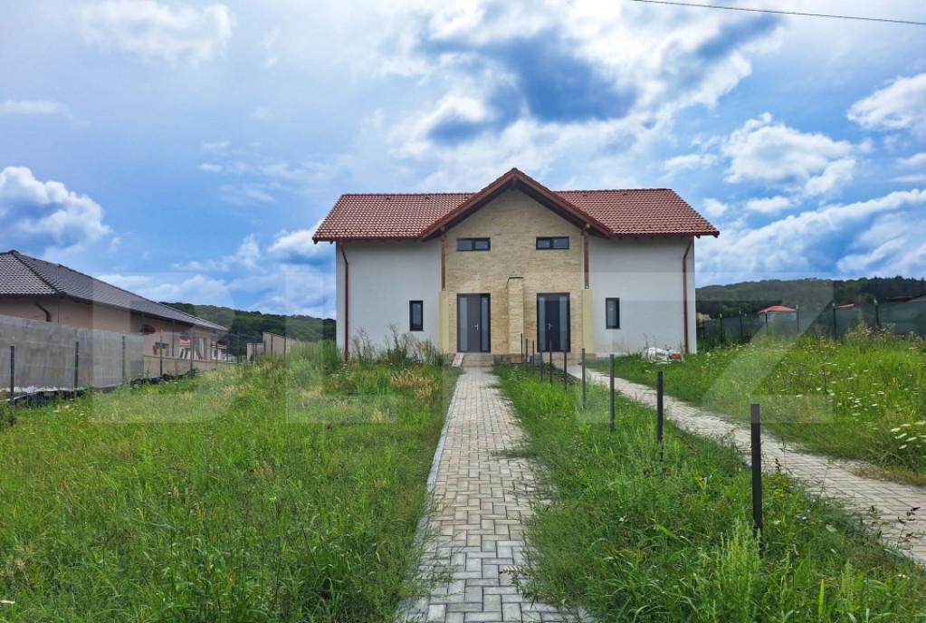 Duplex semifinisat 120 mp utili teren 550 mp Chinteni