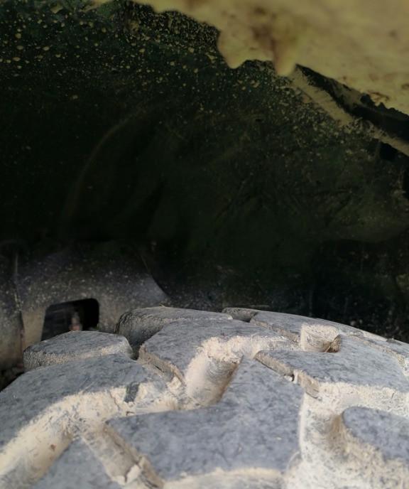 Mitsubishi Pajero 2 5 off road 7 300 eur