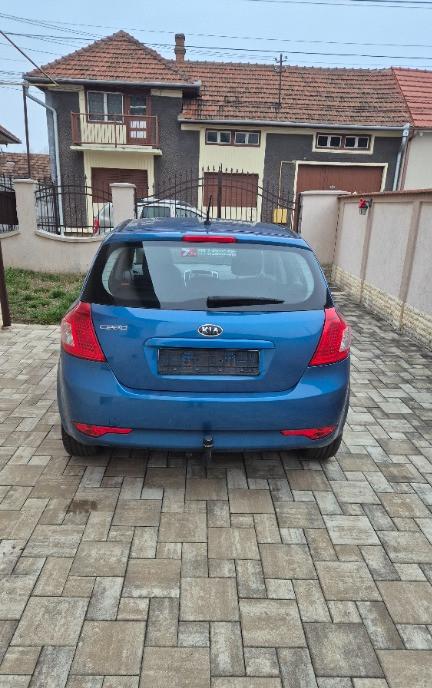 Kia Ceed 2010 1 4 3 400 eur
