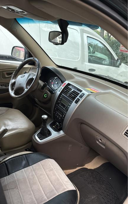 Hyundai Tucson 2 0 CRDI 1 625 eur