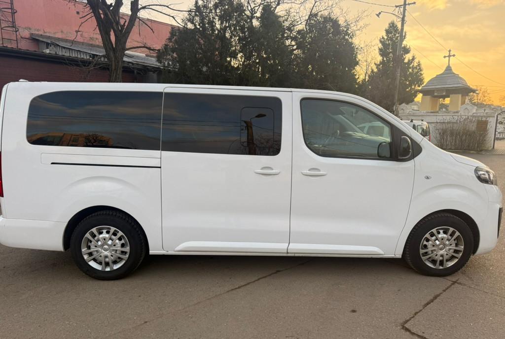 Opel vivaro an 2022 Motor 2 0 8 1 19 999 eur