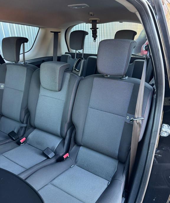 Restul Scenic 7 Locuri 4 300 eur