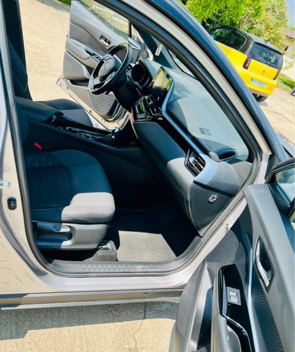 Toyota CHR full hibrid in garantie 2027 si baterie 2031 21 300 eur