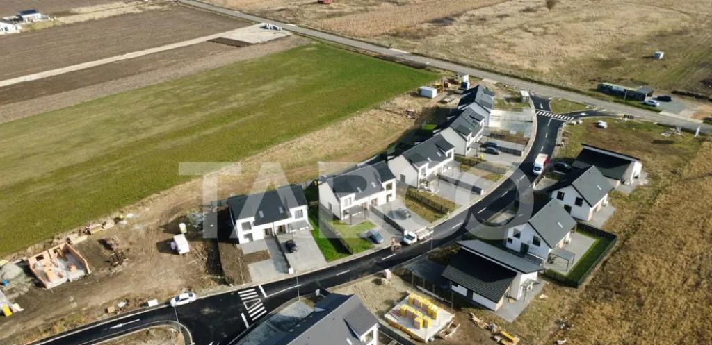 Casa de ganzare cu teren generos predare la alb