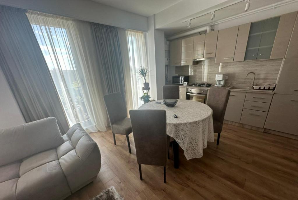 Apartament 2 camere 54 mp Cornitoiu pentru cu