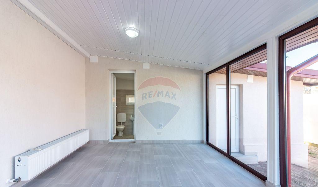 Casa / Vila in centrul orasului Buftea autobuz hiper