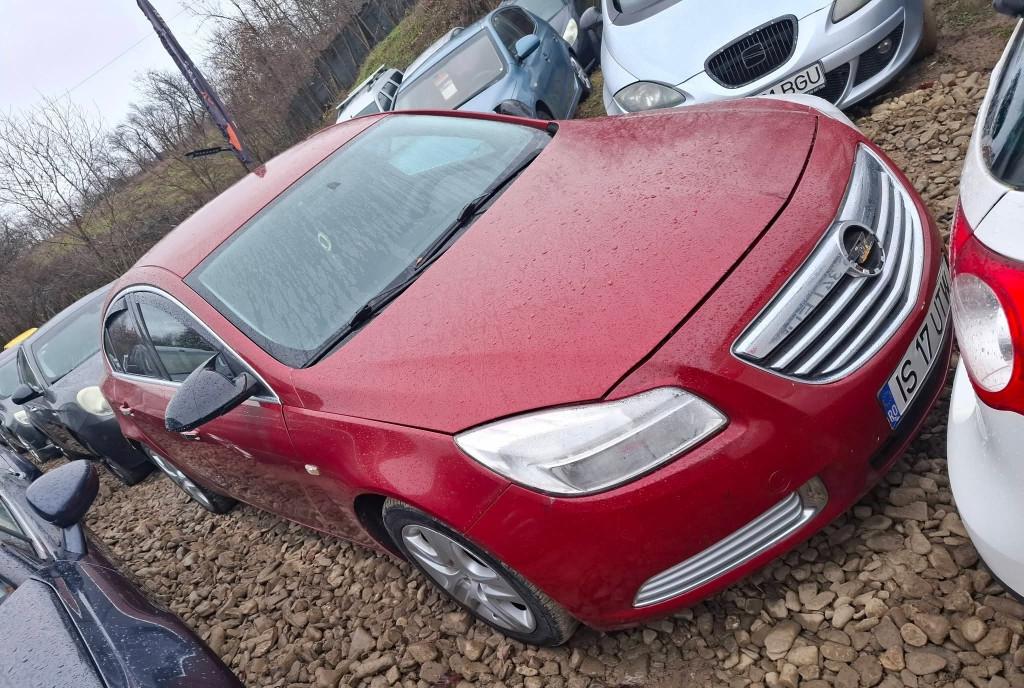 Opel Insignia parc auto iasi 3 500 eur