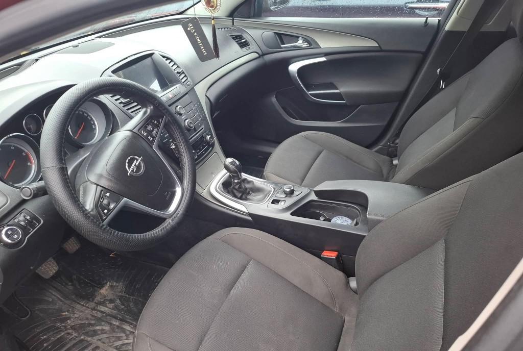 Opel Insignia parc auto iasi 3 500 eur