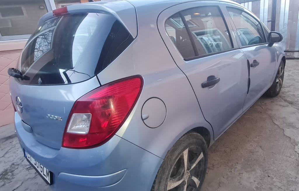 OPEL CORS D ECO 2008 2 000 eur