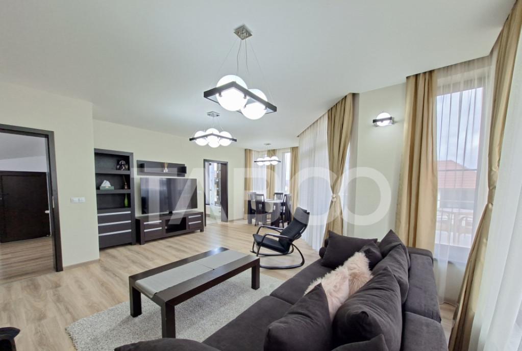 Casa de vanzare 5 camere 2 garaje