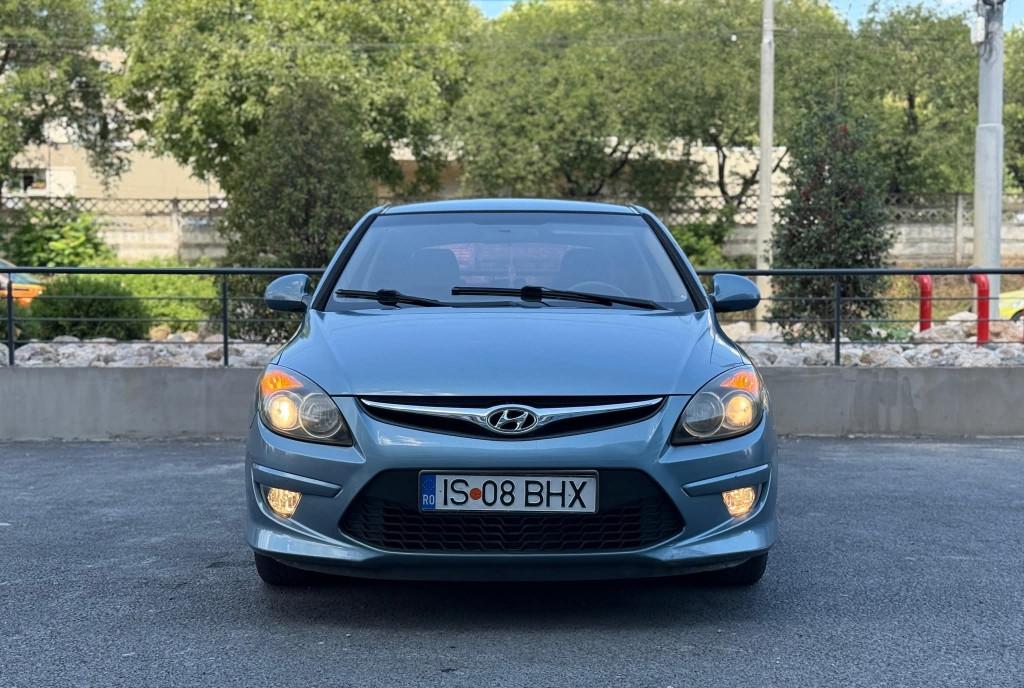Hyundai i30 2012 3 500 eur