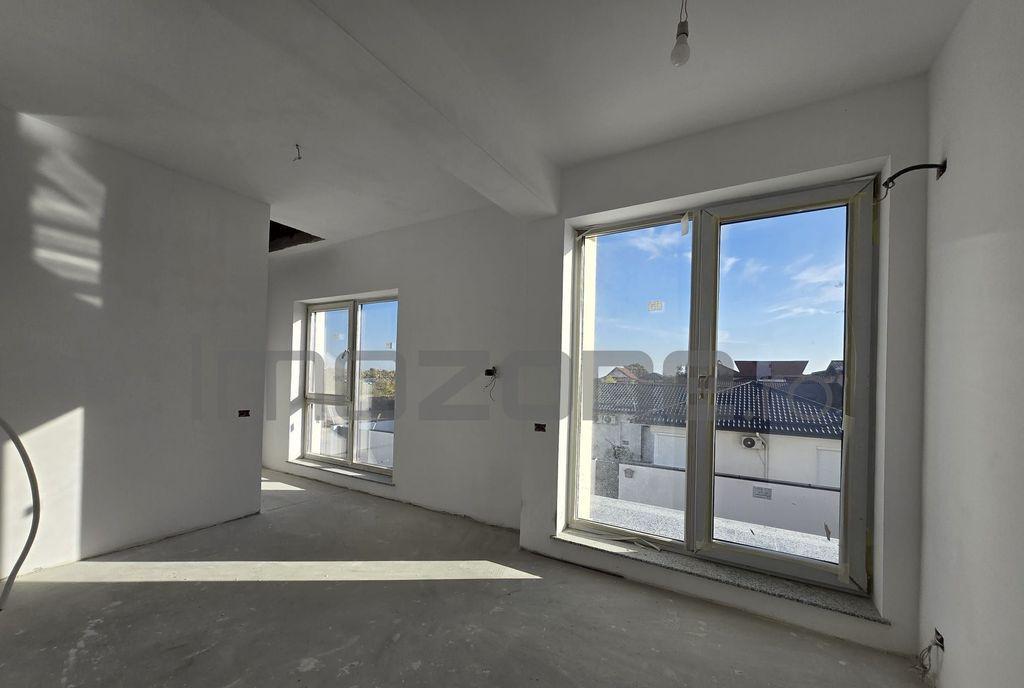 Vila otopeni zona ferme 4 camere 2 parcari finisat