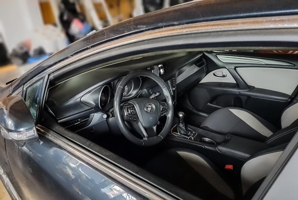 Toyota Avensis 2017 12 000 eur