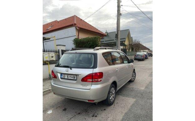 Toyota Avensis 2002