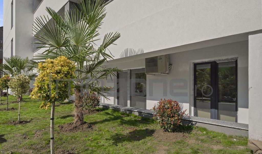 64 mp decomandat terasa 10 mp finisat modern etajul 1