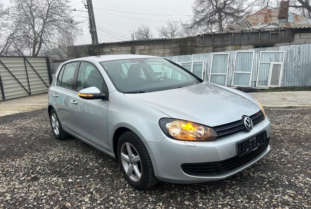 Vw golf 6 motor 1 6 mpi/clima/scaune incalzite 4 800 eur