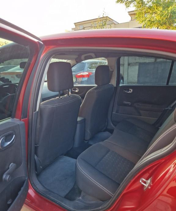 Renault Megane 2 1 6MPI 16V 112 CP 10 000 lei