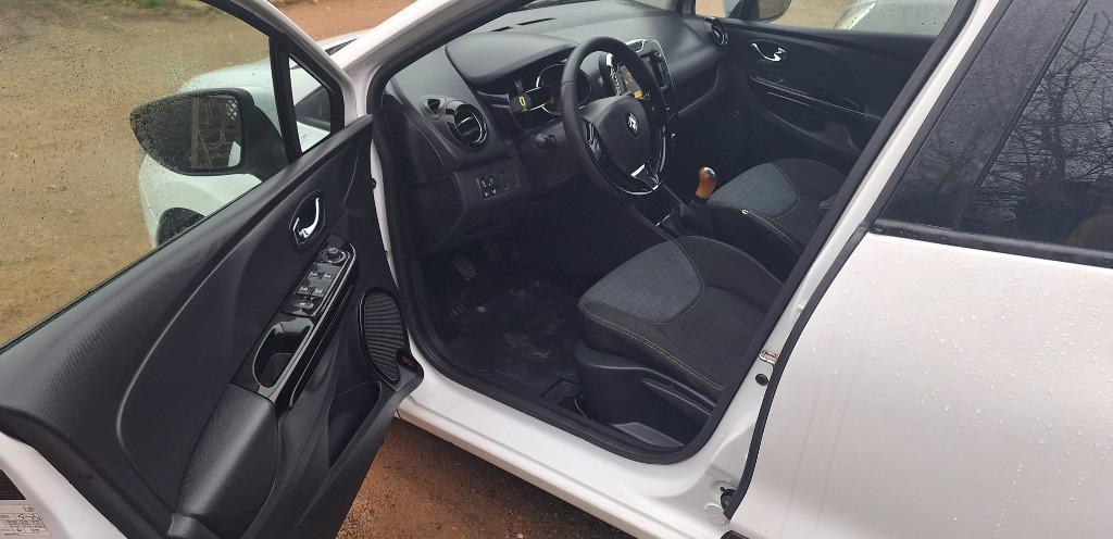 Renault Clio 4 1 5D 2013 3 700 eur