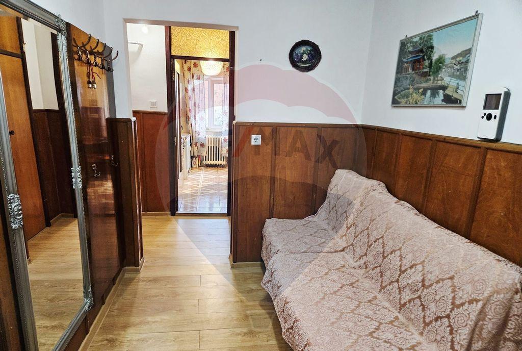 4 camere de inchiriat clasic Zizinului 30 bloc 33 5di