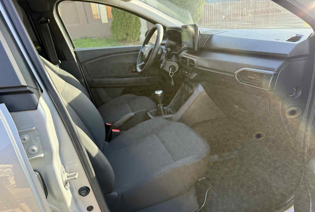 Dacia Logan proprietar de noua carte service fab 07 2021 9 950 eur