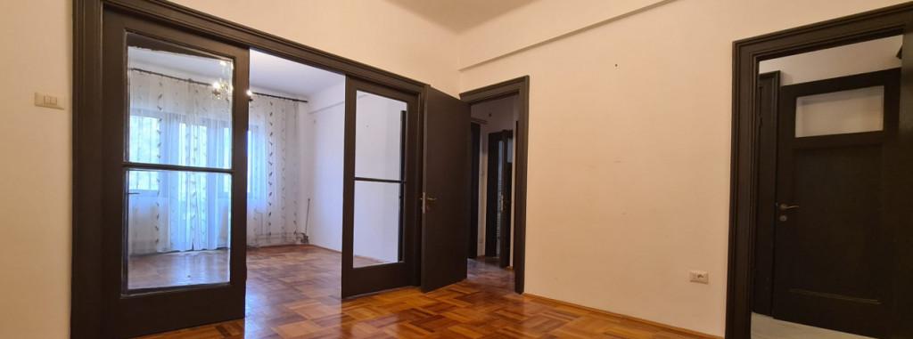 4 camere Armeneasca locuinta/birouri