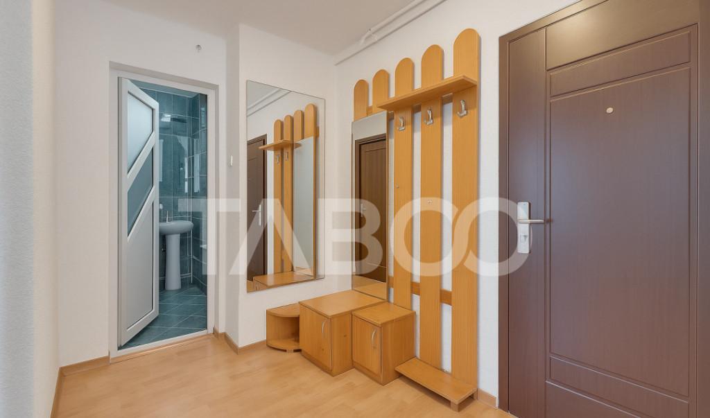 Apartament decomandat 2 camere 47 mpu balcon bloc cu lift Ra