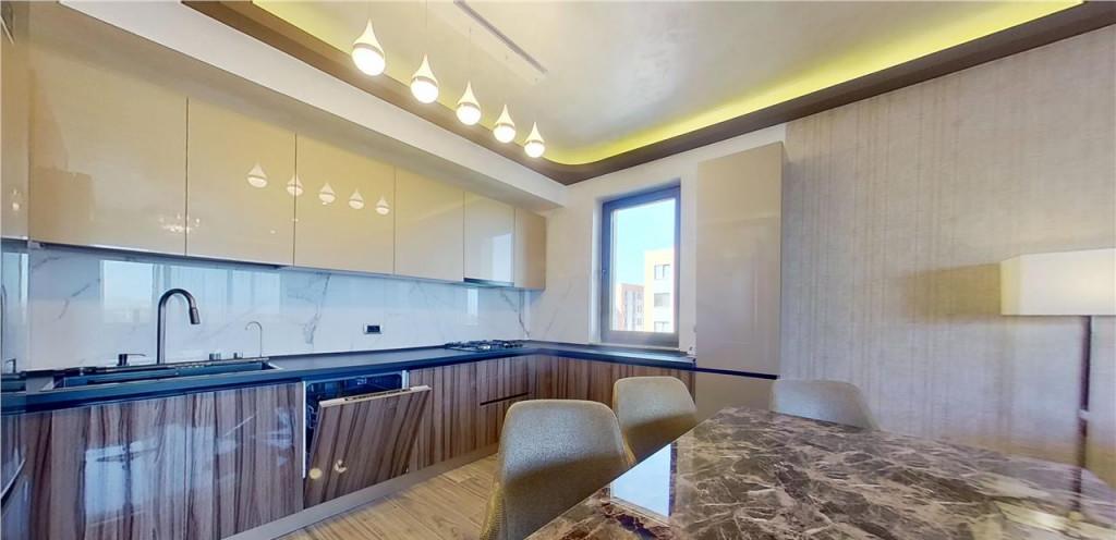 Live Nou Prima lux Class mobilat accesorizat Tractoru