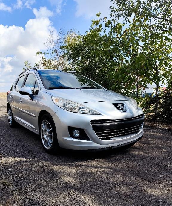 Peugeot 207 facelift 1 6 hdi euro 5 an 2010 2 999 eur
