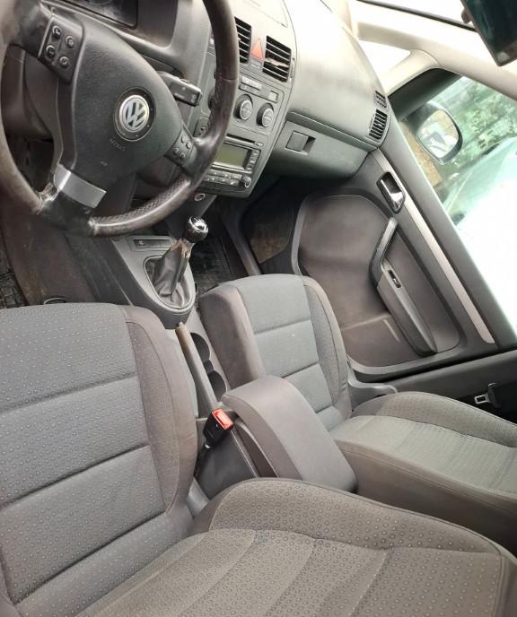 Volkswagen Touran manual 2 500 eur