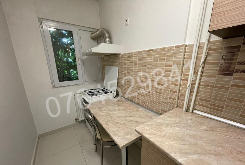 Garsoniera zona Parcul Circului Barbu Vacarescu Str Zambilelor nr 2