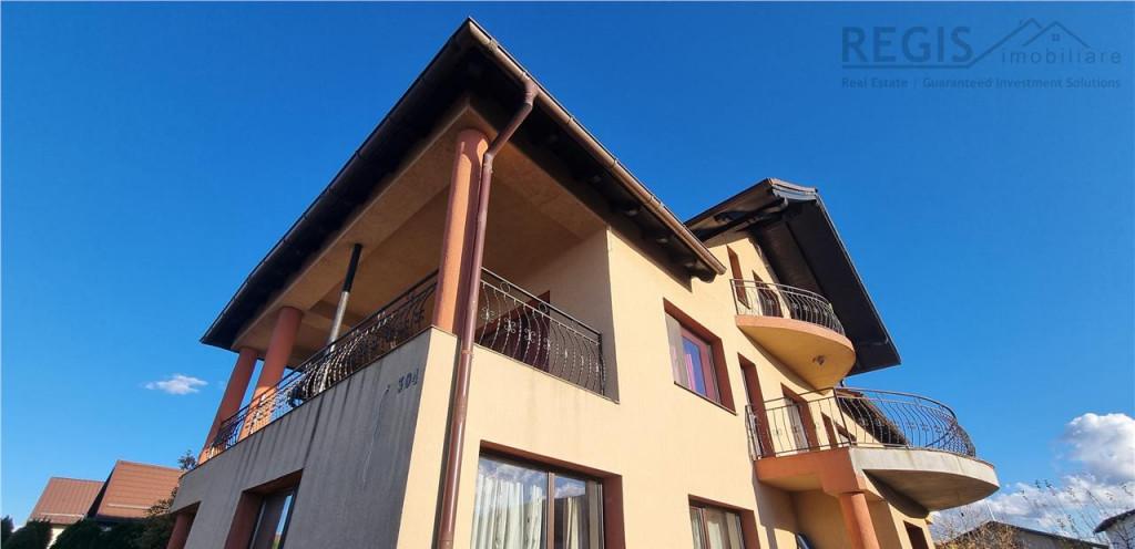 Vila de 6 camere zona Sanpetru