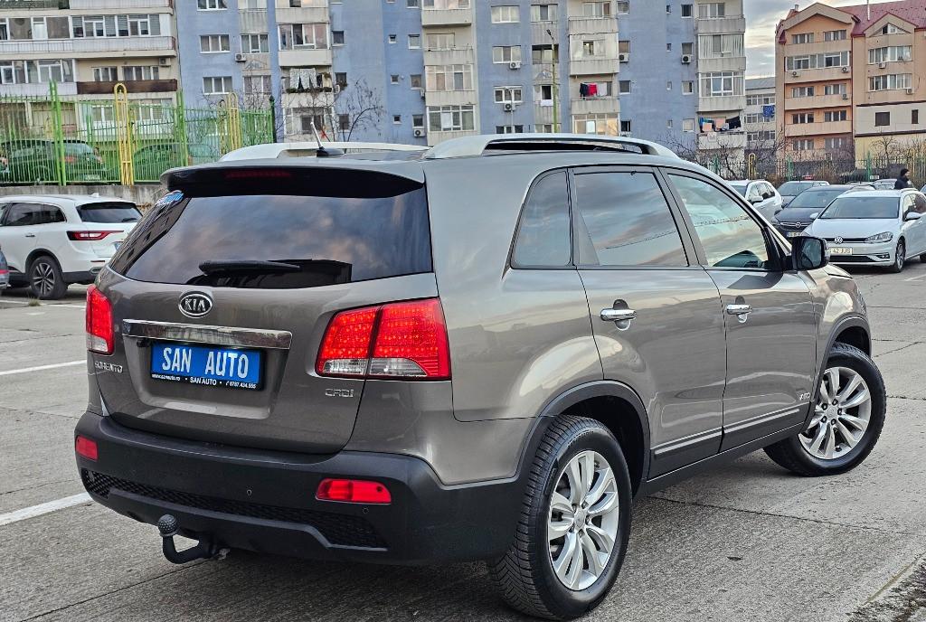 Kia Sorento 4x4 2012 2 2 CRDi 197 CP euro 5 automata / RATE fara avans 6 990 eur
