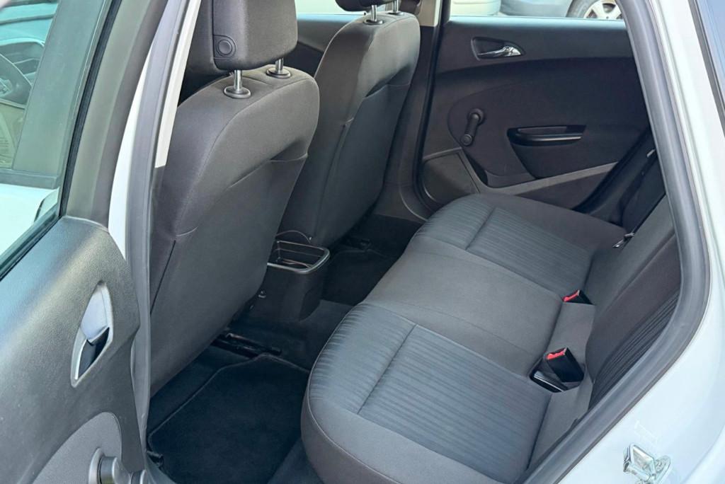 Opel Astra J 1 6i 2011 Euro 5 2 990 eur